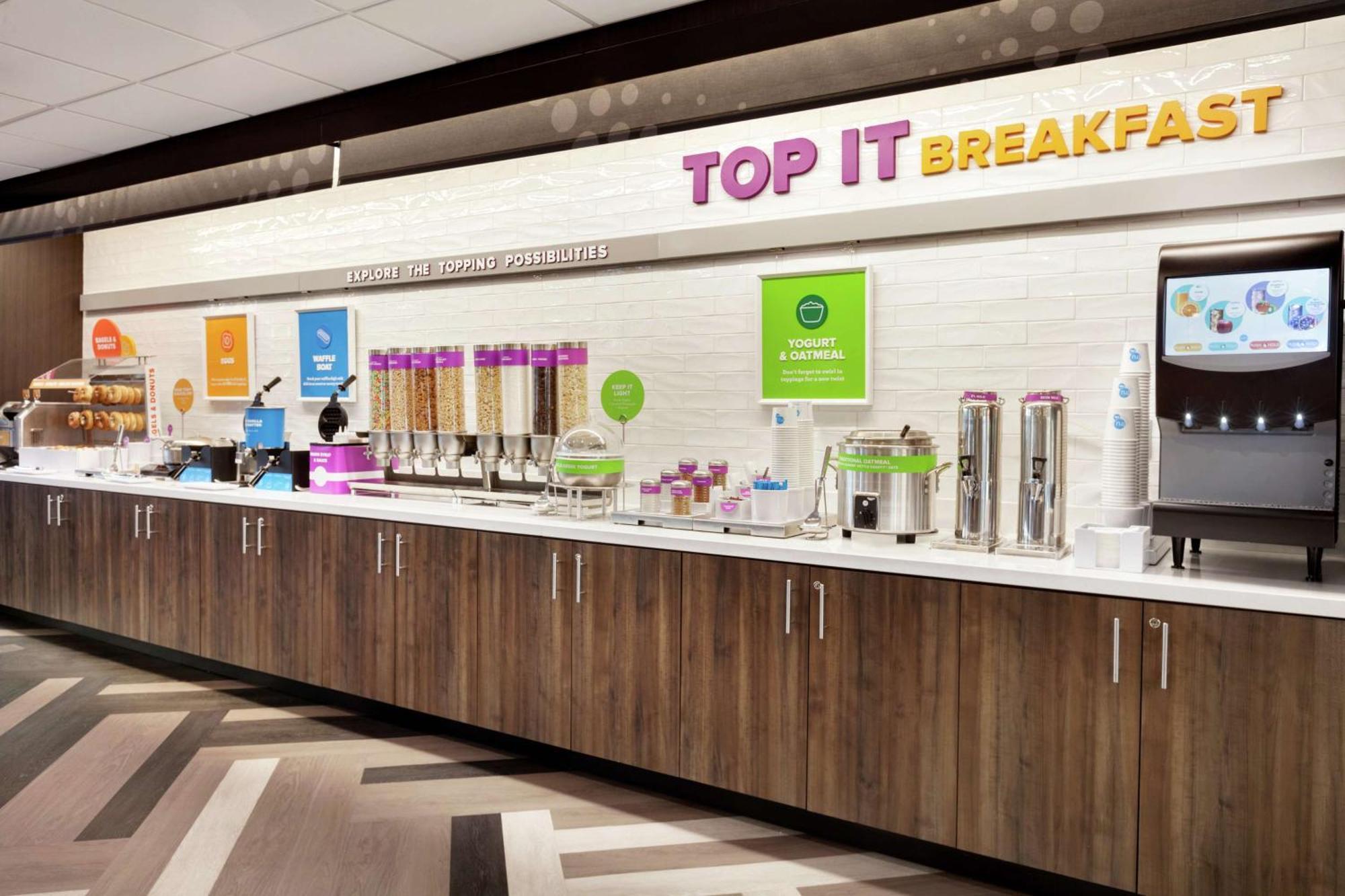 Tru By Hilton Louisville East Ky Екстериор снимка